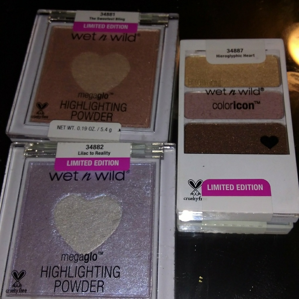 Eyeshadow and highlight
